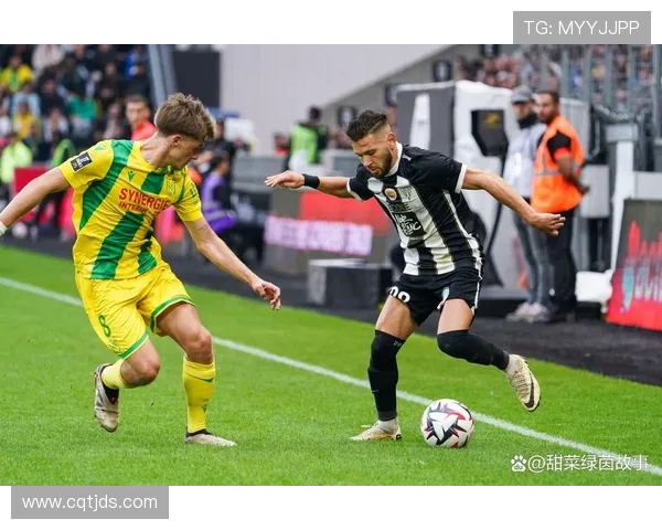 法甲激战上半场南特与昂热互交白卷场面胶着胜负仍待下半场揭晓